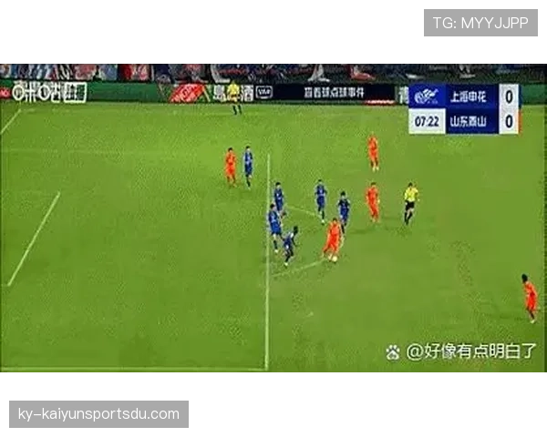 禁区拉拽一定判点球？裁判如何界定犯规与合理对抗